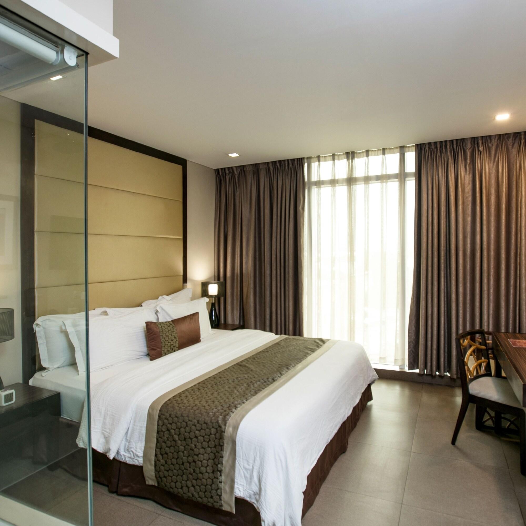 Goldberry Suites & Hotel Mactan Lapu-Lapu City Exterior foto