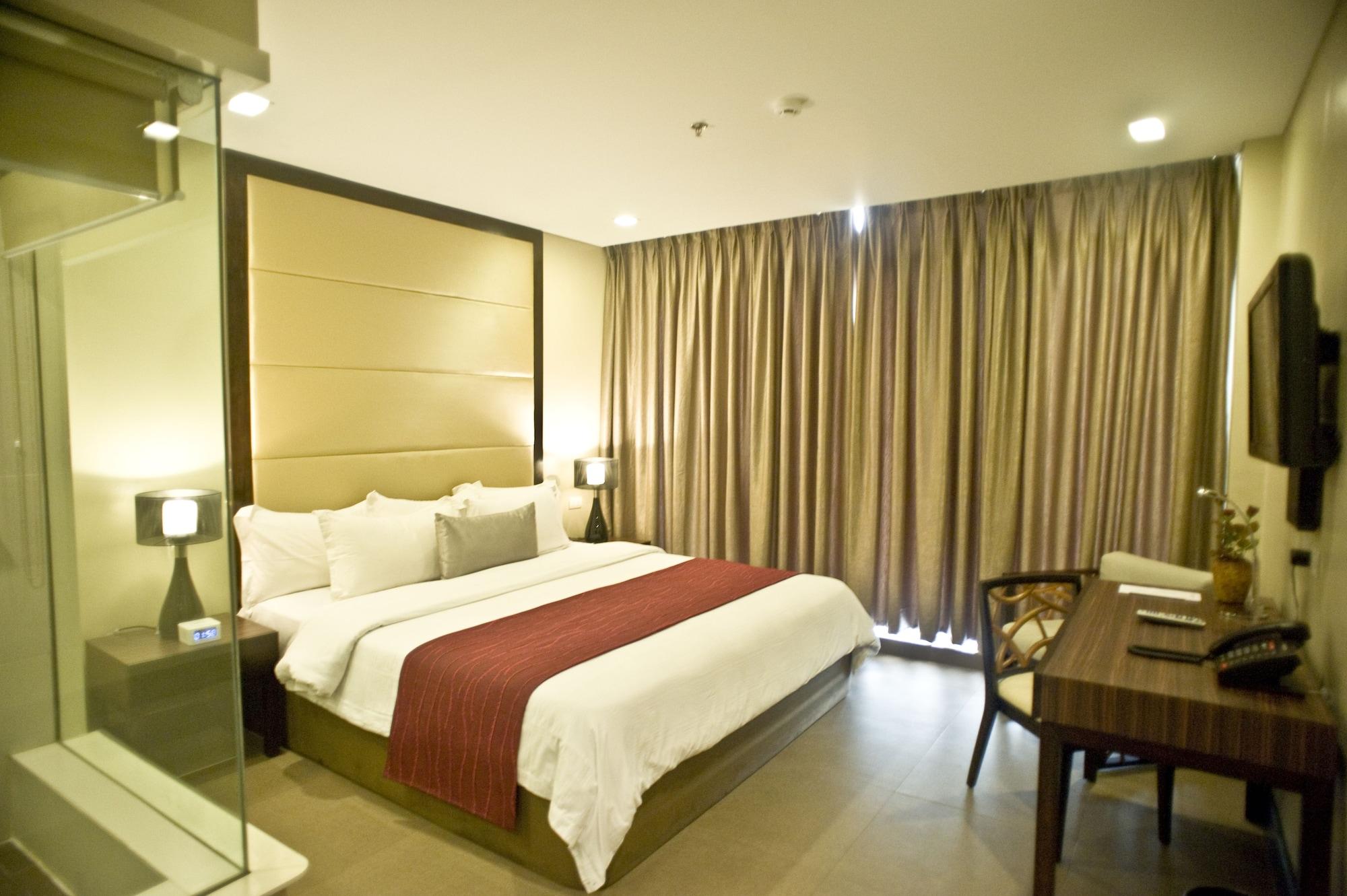 Goldberry Suites & Hotel Mactan Lapu-Lapu City Exterior foto