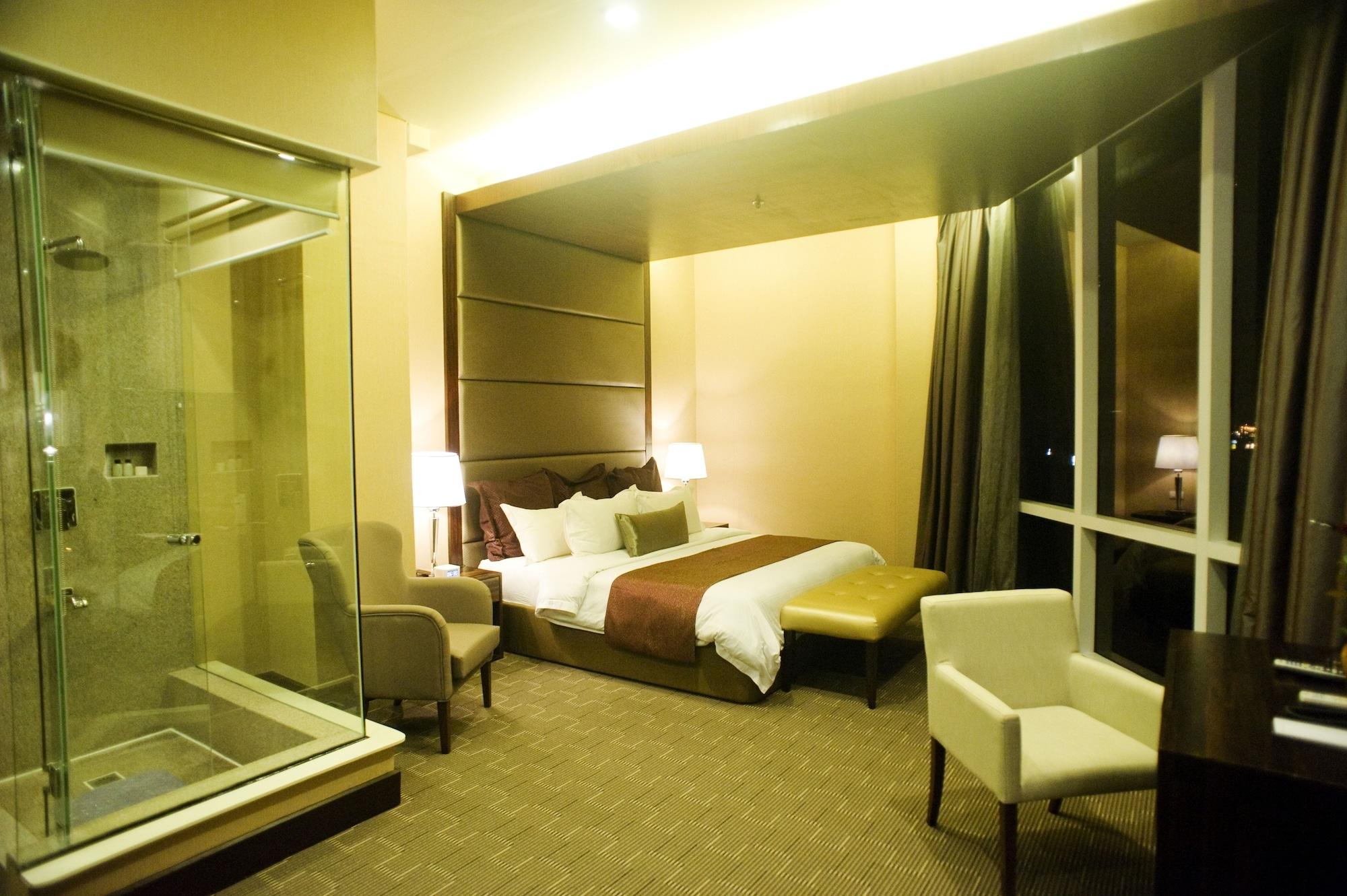 Goldberry Suites & Hotel Mactan Lapu-Lapu City Exterior foto