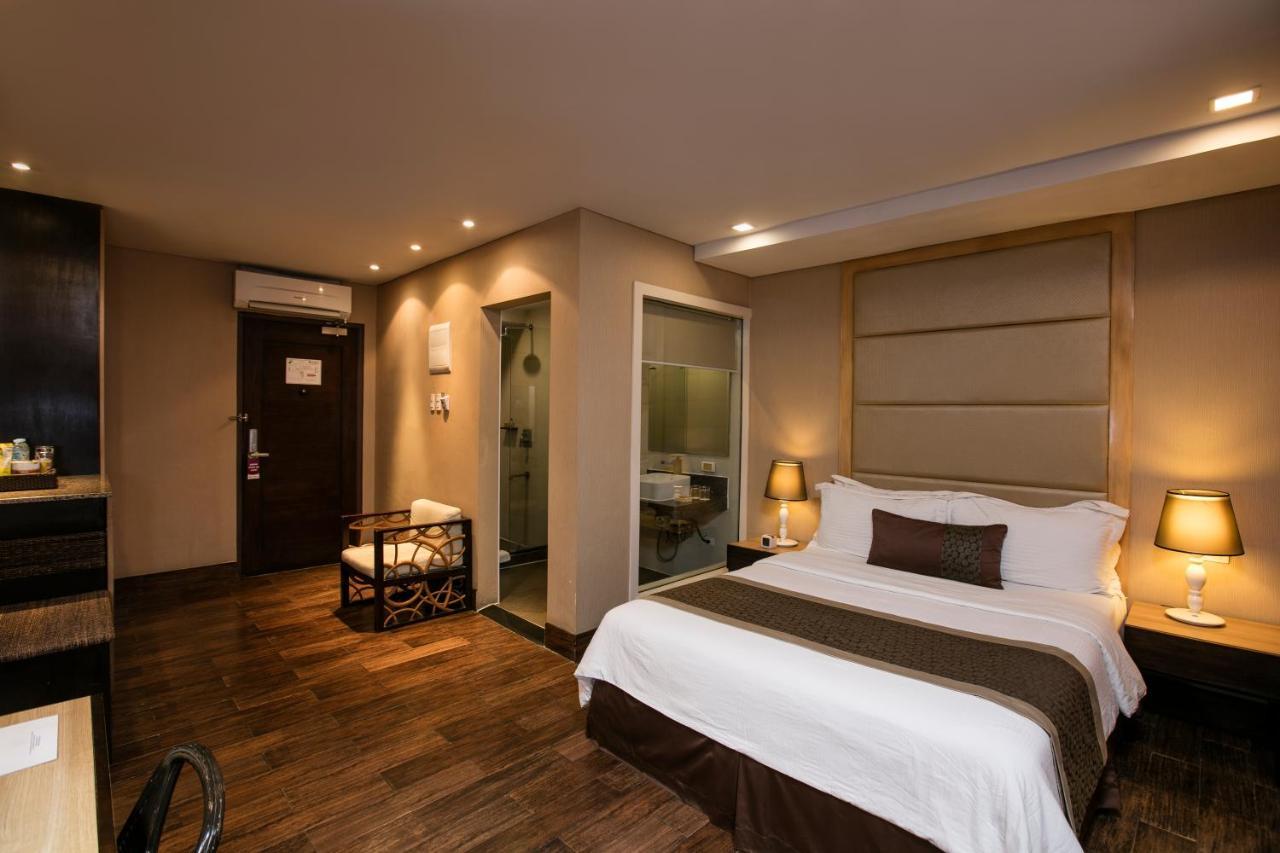 Goldberry Suites & Hotel Mactan Lapu-Lapu City Exterior foto